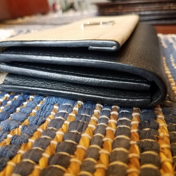 SOLD@! Louis Vuitton Portefeiulle Lock Me 2 Wallet - Picture 8 of 12